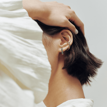 Khuyên Denim Radiant Hoop Earring