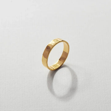 Nhẫn cưới Hammered Round Band